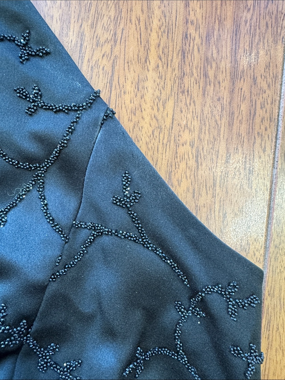 Cache Vintage Vampy Black Embroidered Halter Neck Satin Top - Picture 8 of 8
